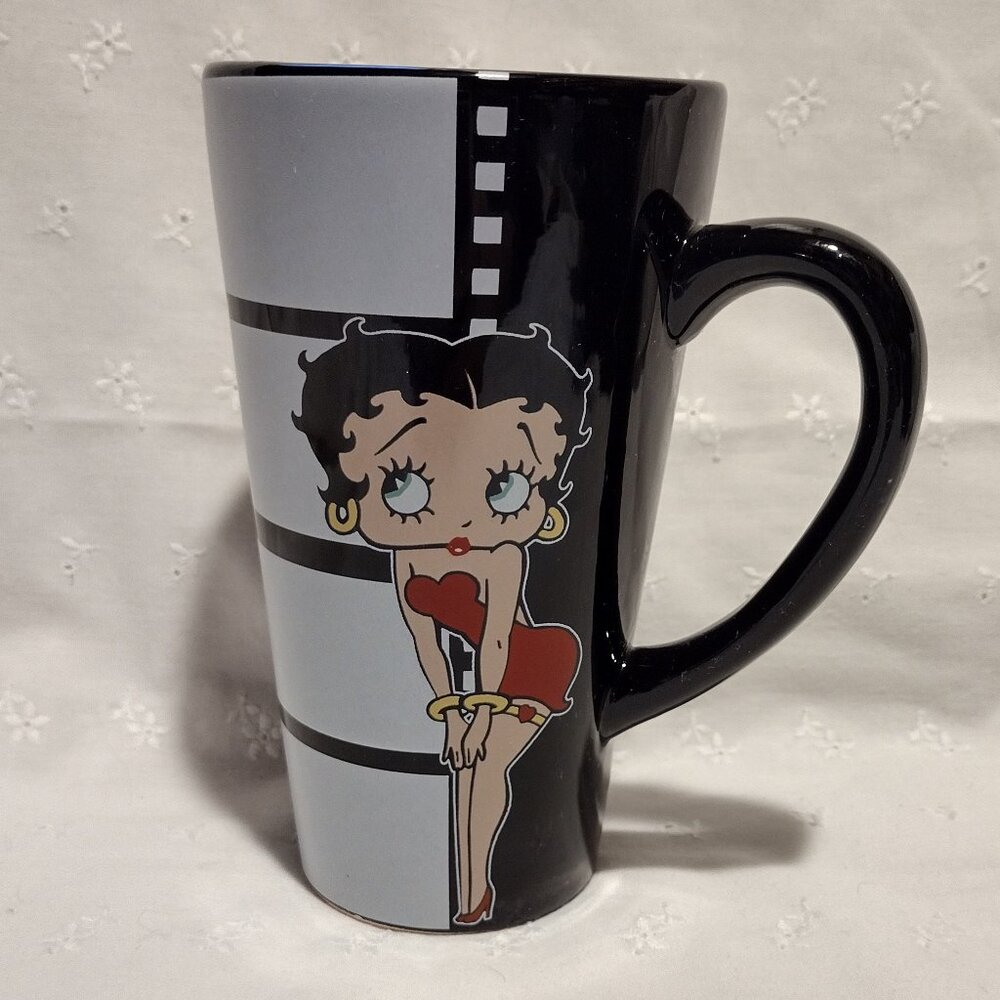 Betty Boop 17 oz Latte Mug